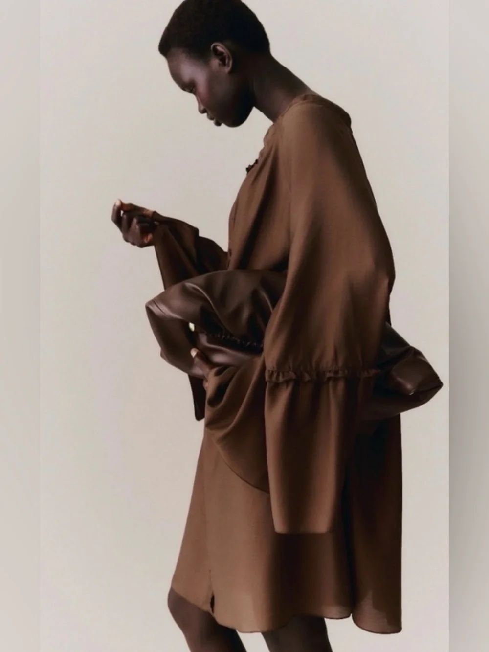 H&M - BROWN OVERSIZED DRESS - Picture 3 of 5